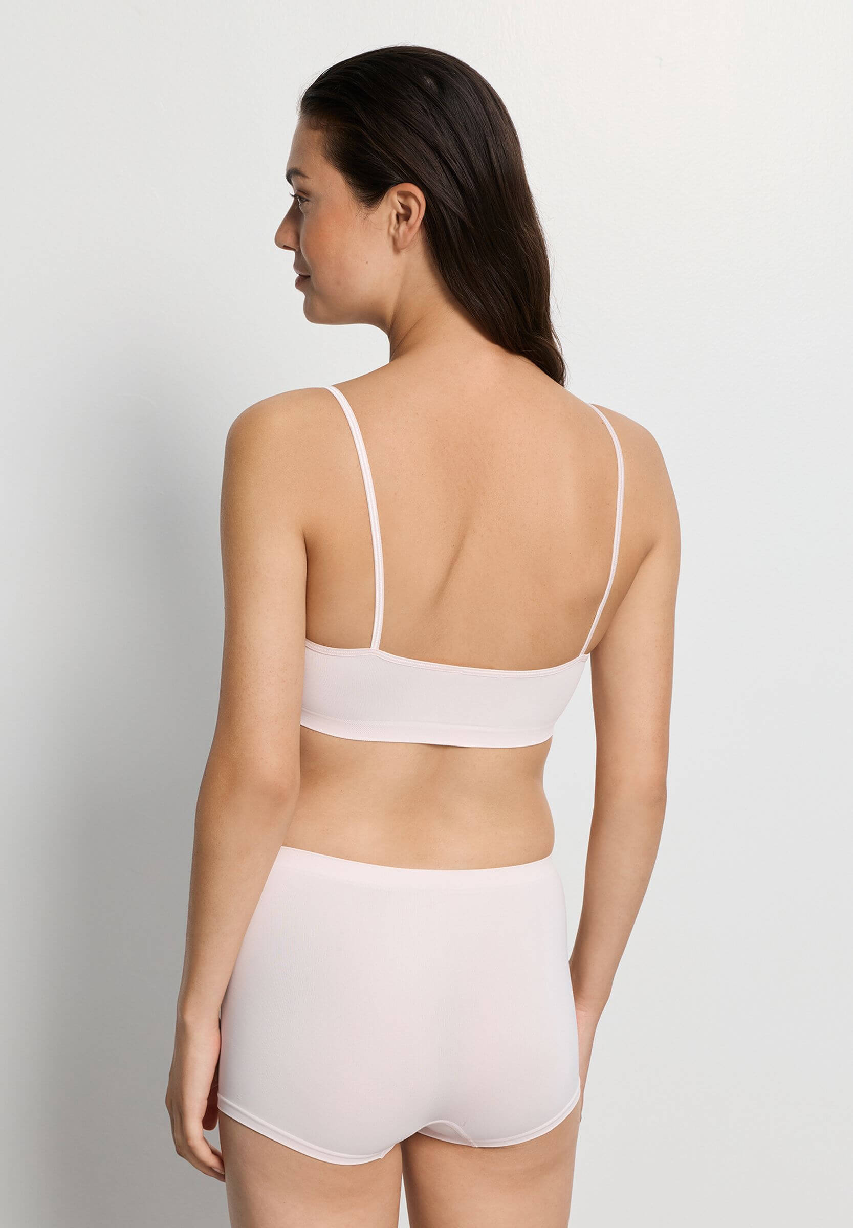 Бесшовный кроп-топ. Цвет Пудровый (071347)