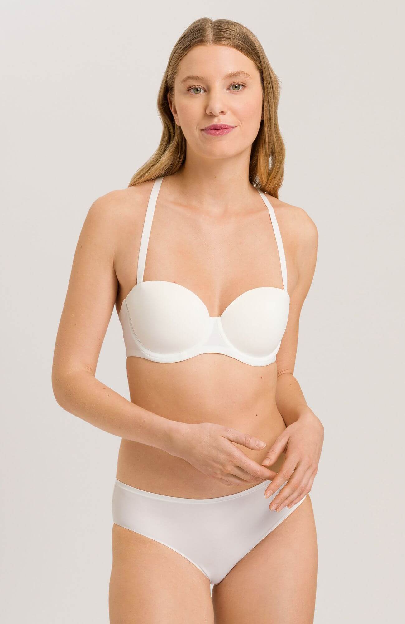 Бюстгальтер бандо с бретелями-трансформерами. Цвет Белый (070102)