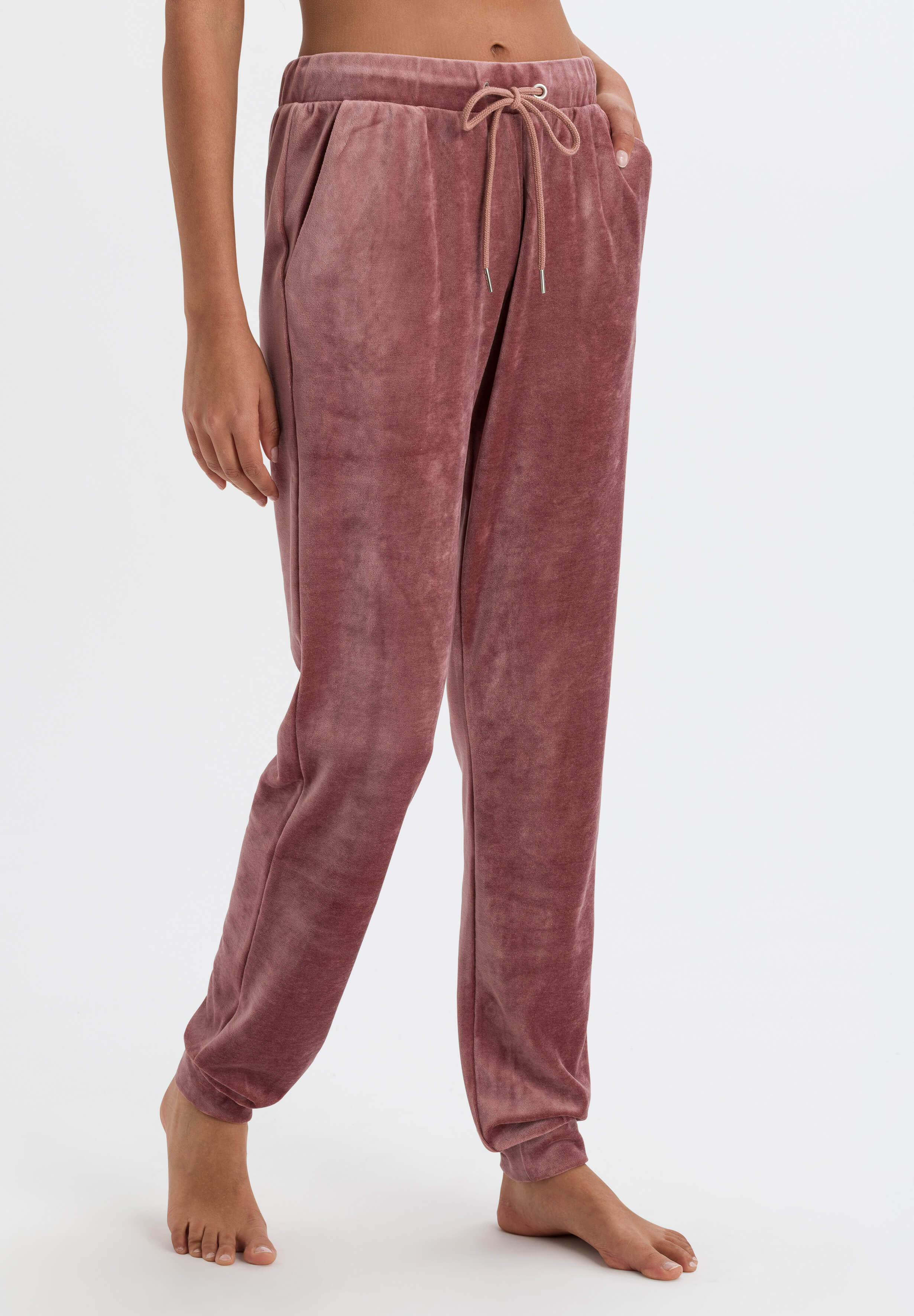 Брюки-джоггеры из велюра