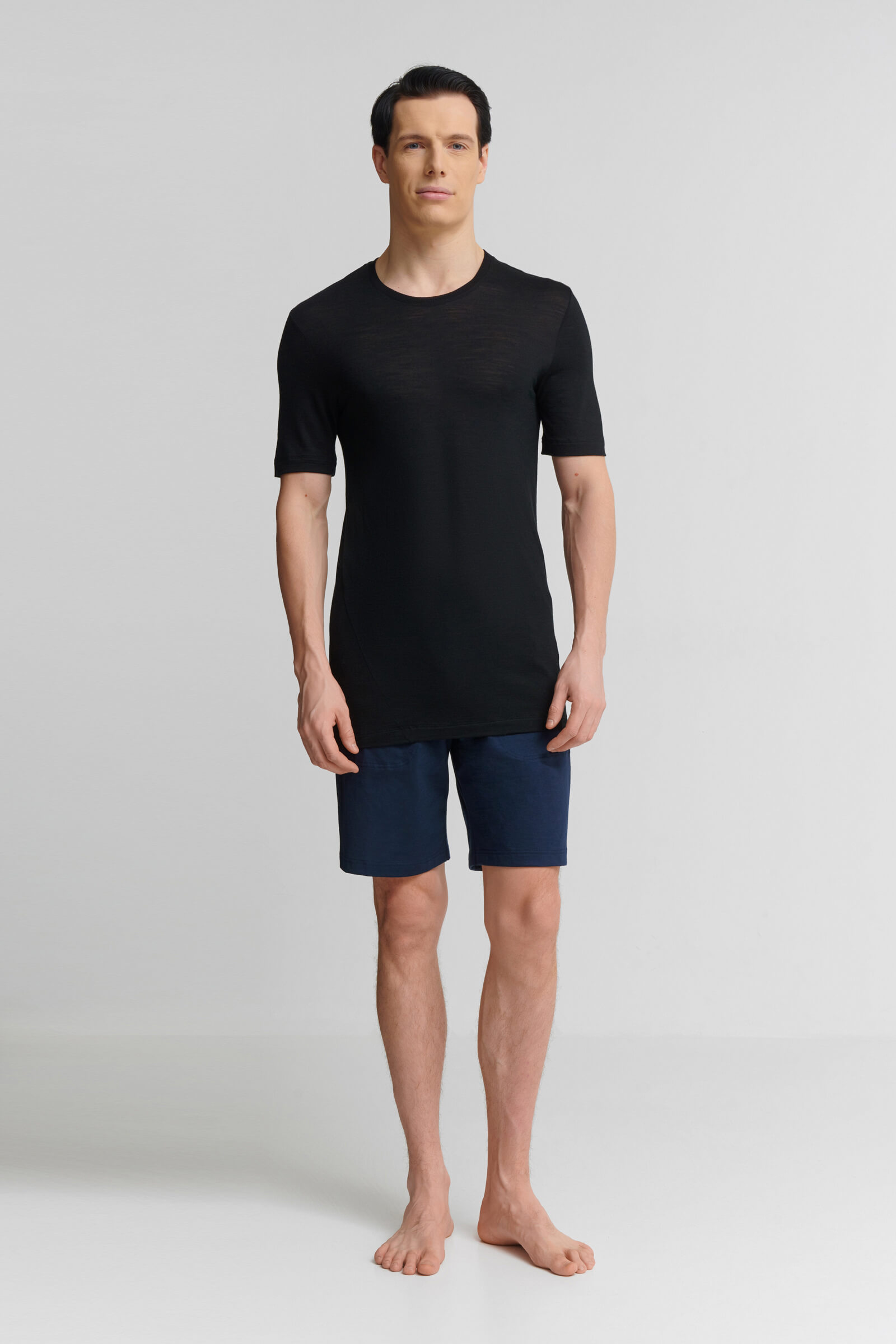 Термофутболка из тонкой шерсти и шелка. Цвет Черный (070019)