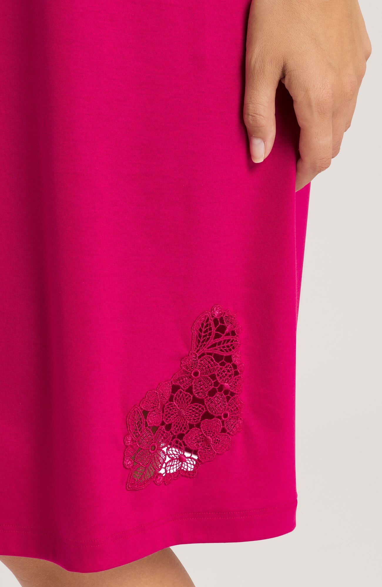 Ночная сорочка с коротким рукавом. Цвет Фуксия (072462)