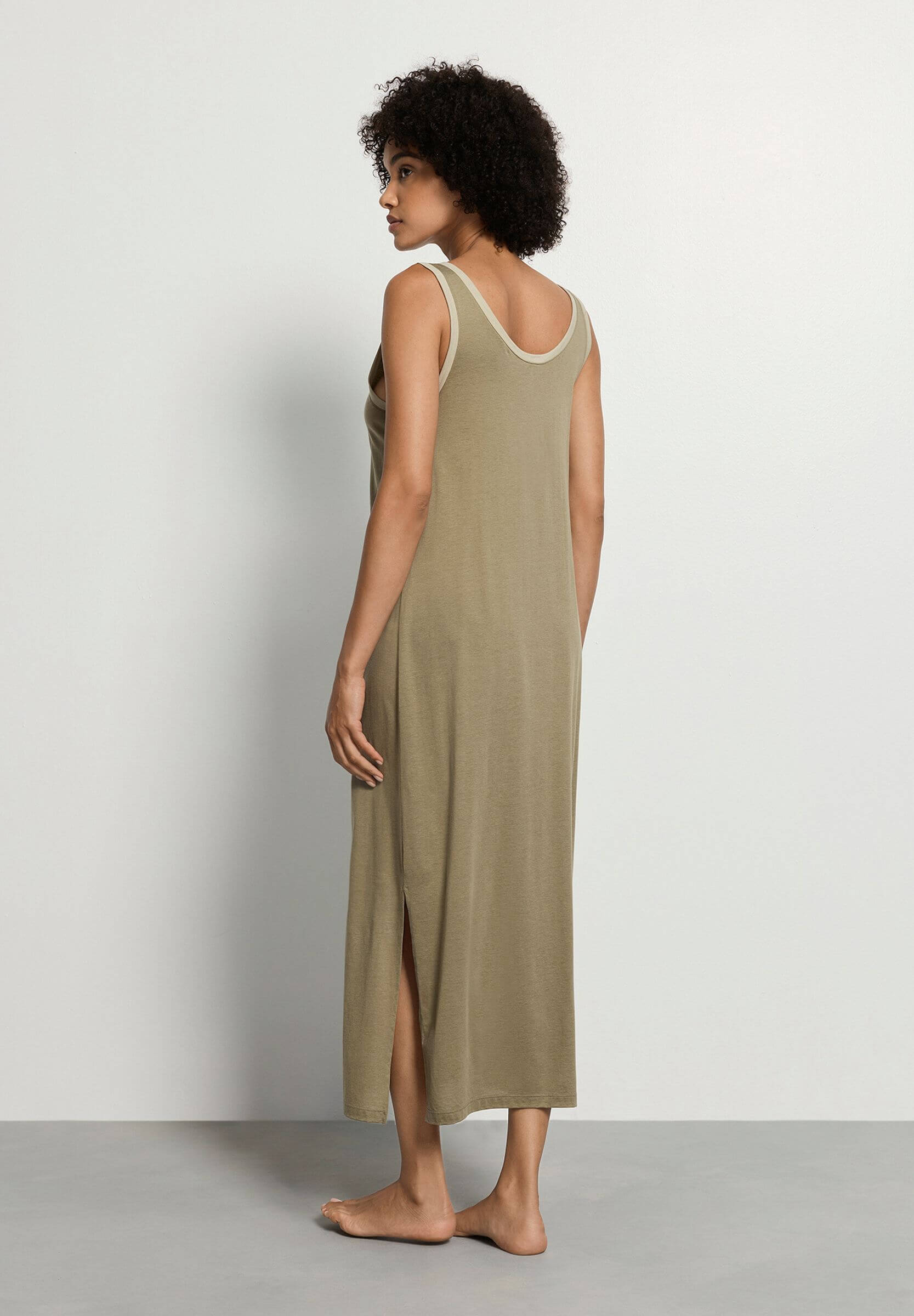 Ночная сорочка из модала и хлопка. Цвет Оливковый (072727)