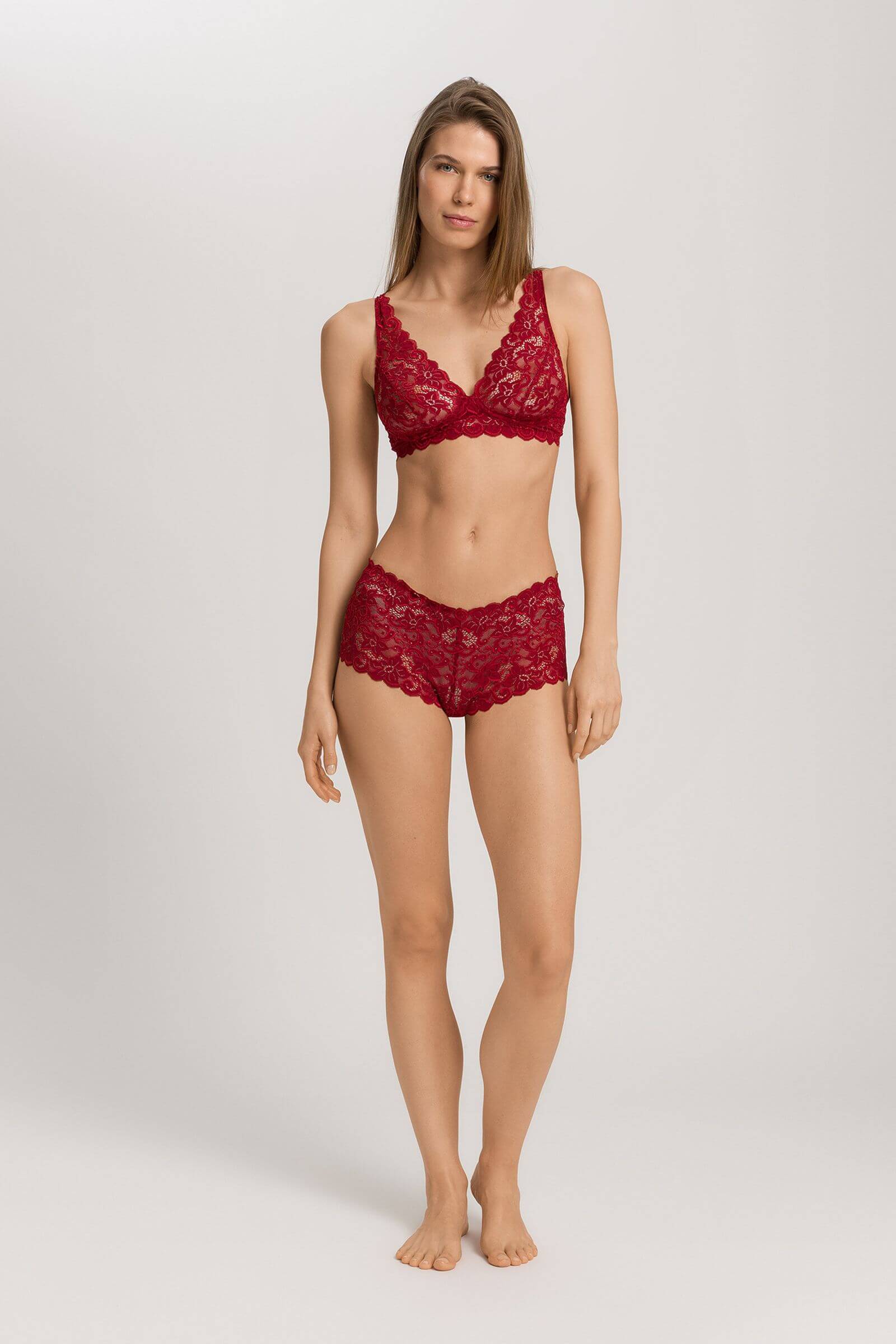 Кружевной бюстгальтер с треугольными чашками. Цвет Красный (072418)